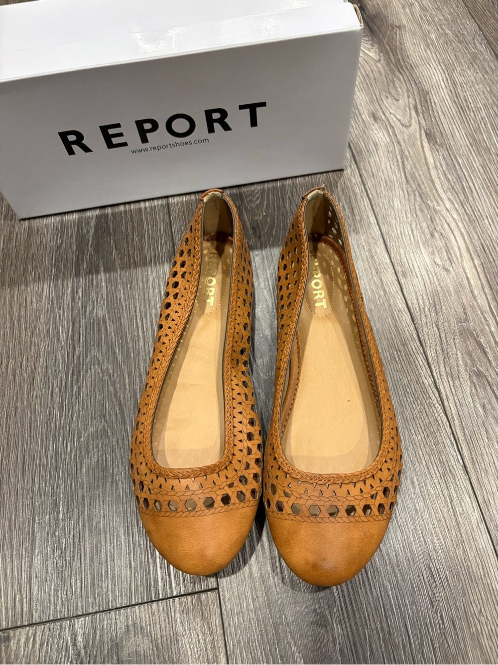 REPORT Women's Tan Laser-Cut Slip-On Flats - Picture 3 of 7